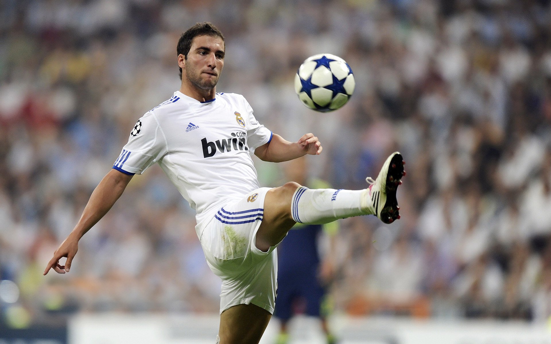 开云在线赛事平台-草根掀翻巨人,莱比锡红牛淬火之夜,无名小卒布鲁诺的封神一役